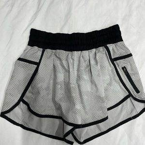 lululemon pattern shorts